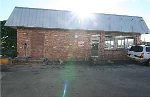 2nd image of 6096 W Oakland Park Blvd