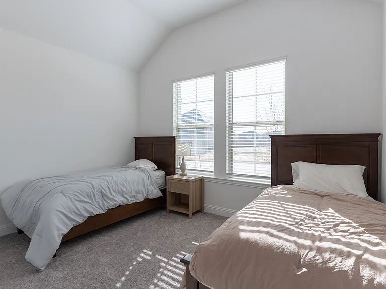 5200 Woodway Dr — Photo 16