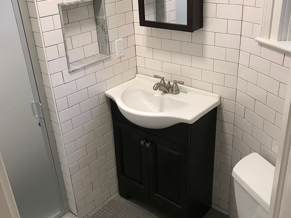 2nd image of 7 Granger Pl APT 1