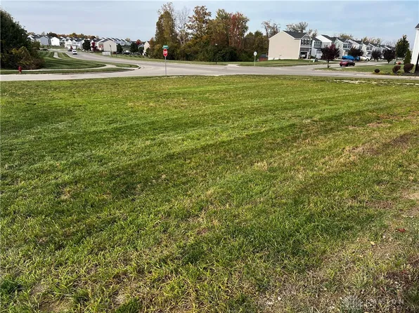 5696 Woodcreek Dr, Middletown, OH 45042