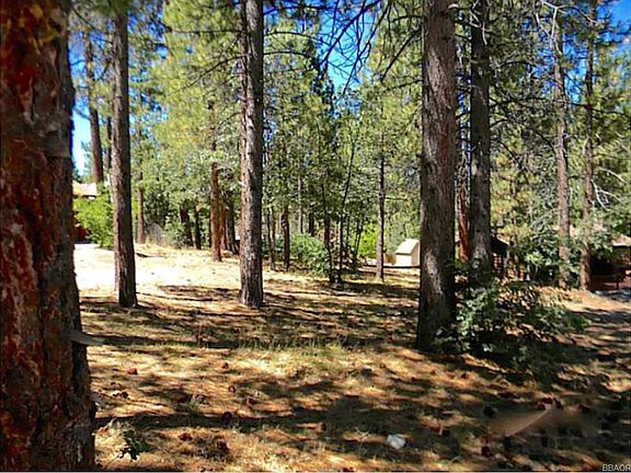 3rd image of 40131 Hillcrest Dr