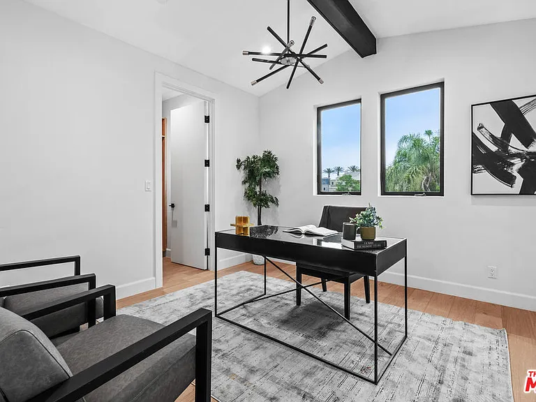 4475 Mammoth Ave — Photo 8