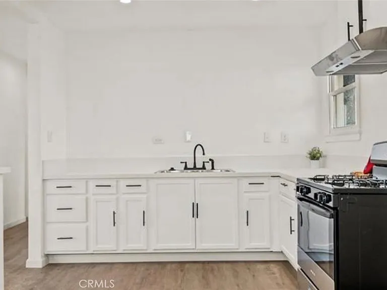 13057 Davenport St — Photo 10