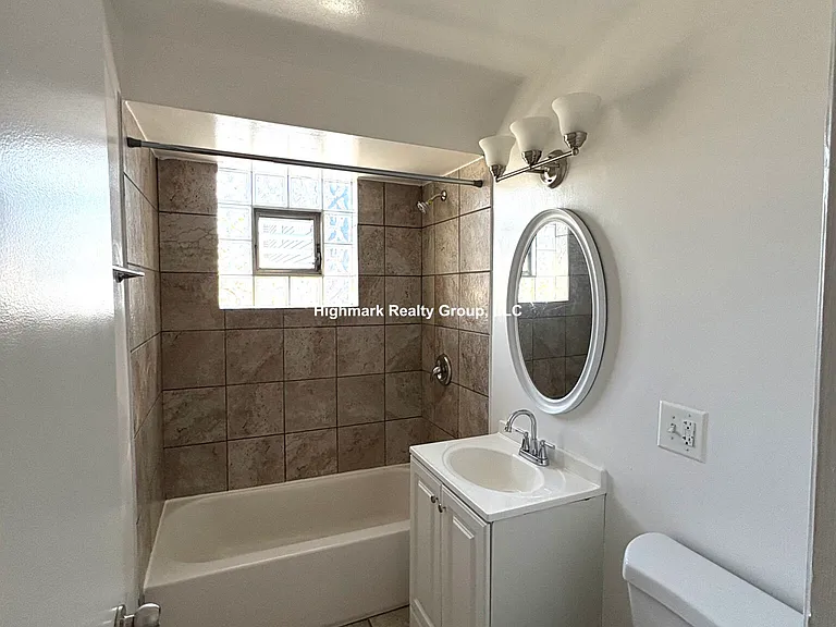 4924 Mulford St #6E — Photo 7