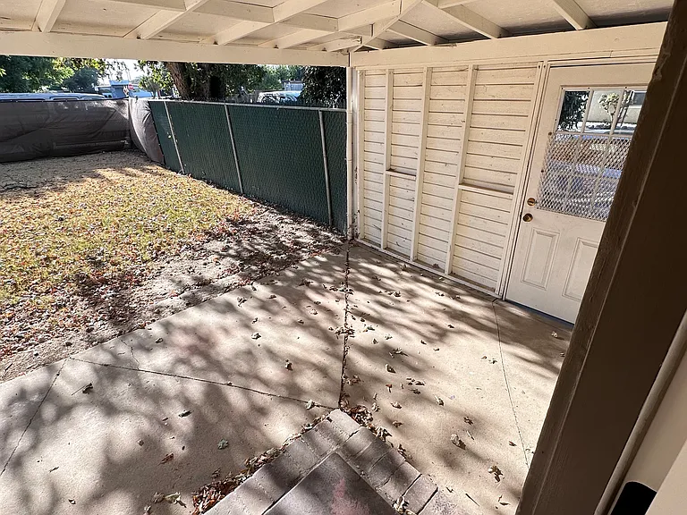 1730 McKinley Ave — Photo 11