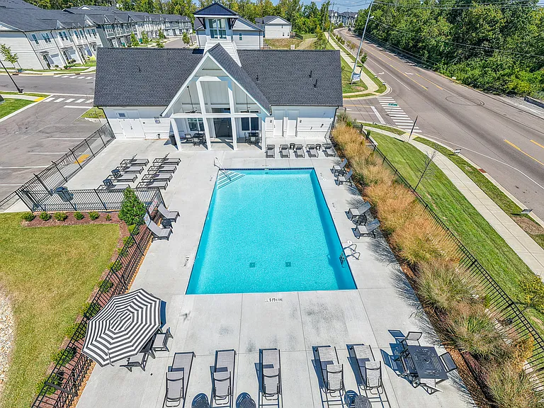 Residences At Hardin Valley — Photo 16