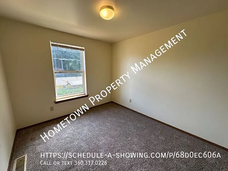 1224 Cora St SE — Photo 7