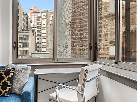 4th image of 35 W 33rd St #4BB