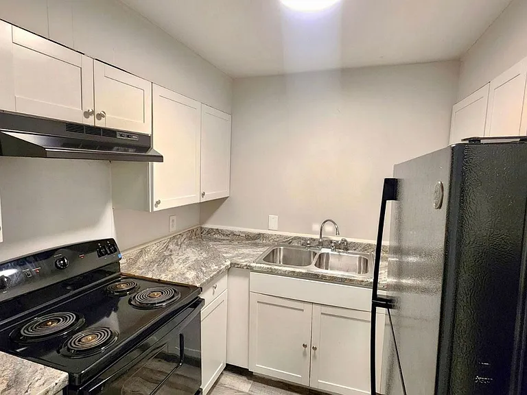 Riverbend Apartments — Photo 52