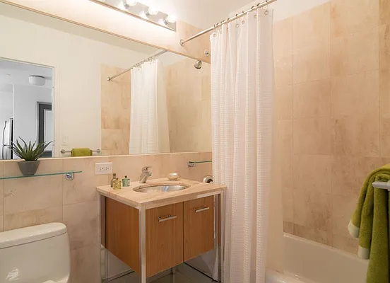 Rented by Greystar | media 13