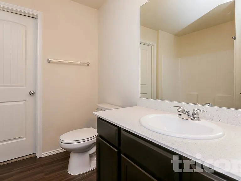 5672 McClelland St — Photo 7
