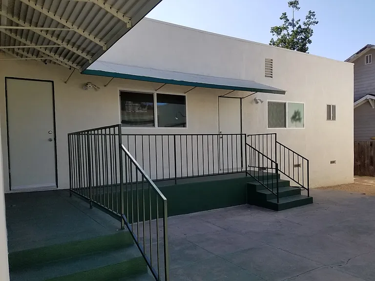 454 S Glassell St — Photo 21