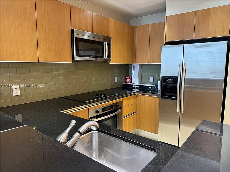 1060 Brickell Ave #4115 — Photo 2