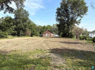 527 W 4th St, Miller, SD 57362