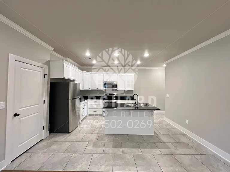 592 Bradford Dr — Photo 7