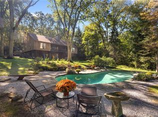26 S Cove Rd #1, Old Lyme, CT 06371