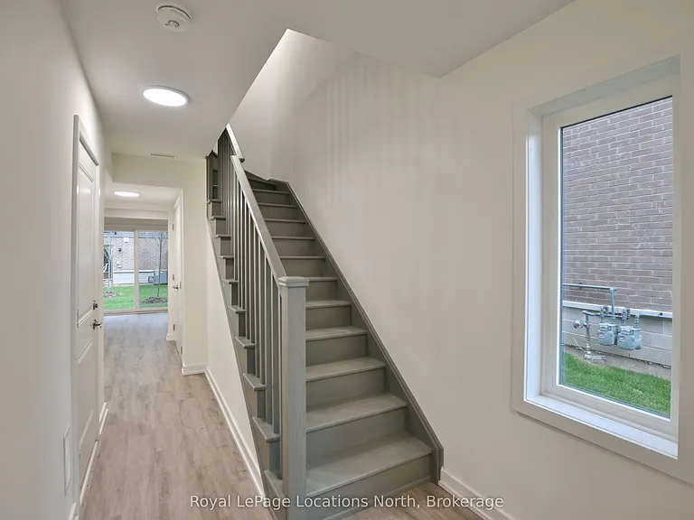 35 Dawson Dr #5 — Photo 6