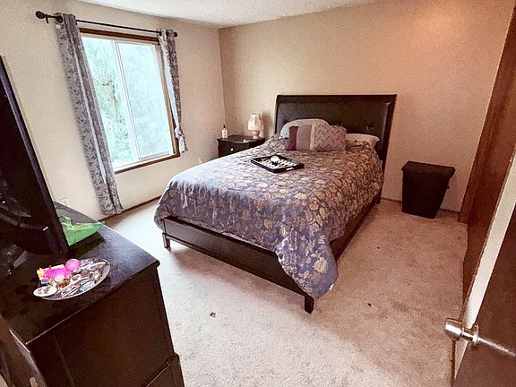 4th image of 5513 NE 23rd Ave