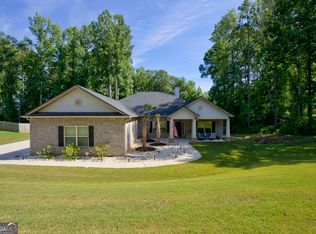 869 River Fall Dr, Jefferson, GA 30549