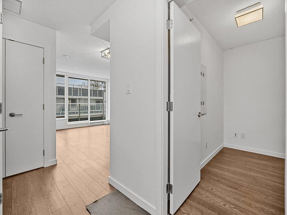 3rd image of 5665 Boundary Rd #622