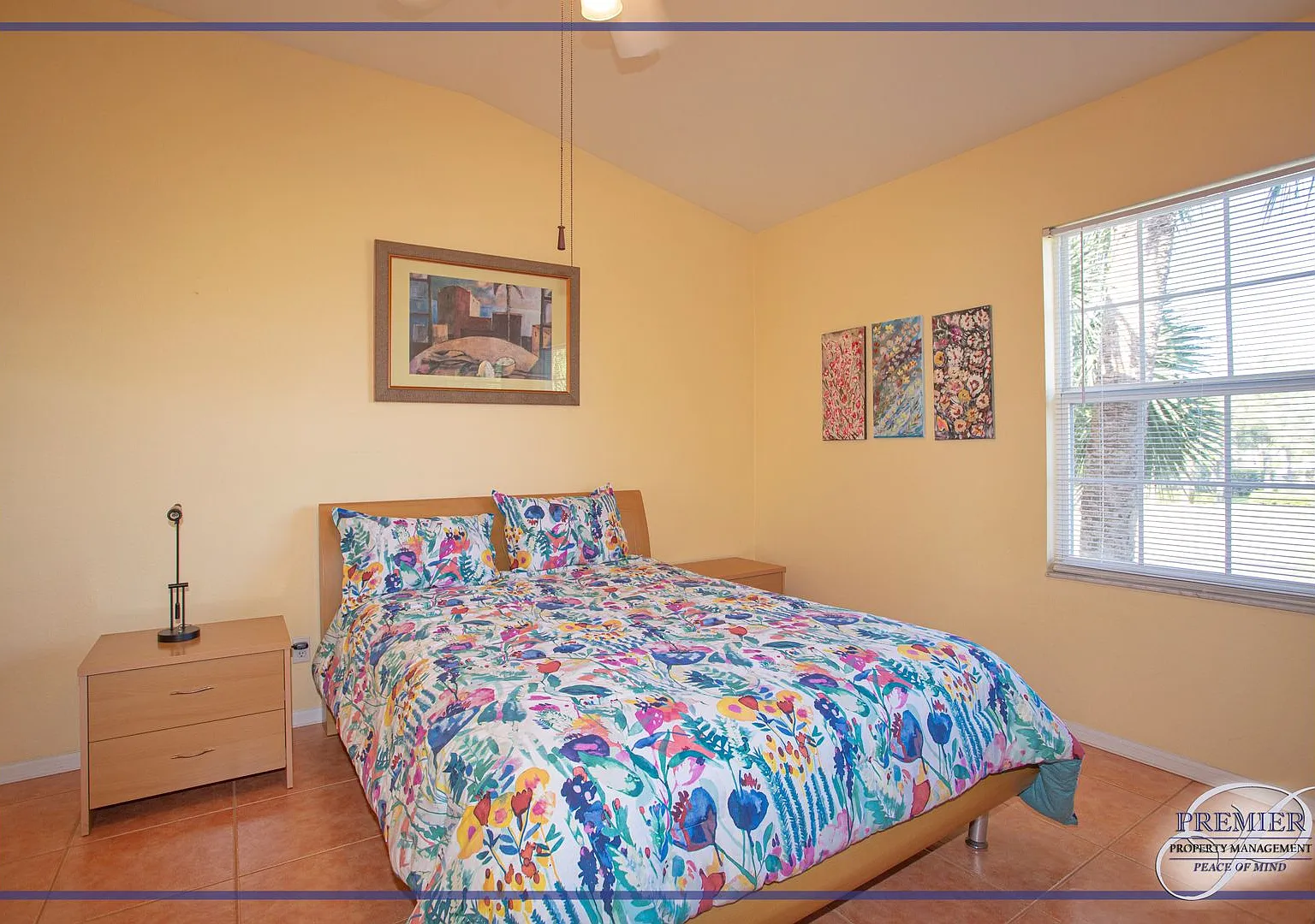 Furnished 3 Bed/2 Bath Villa W/ Garage North Naples Calusa Bay South Gated Lake View — Photo 4