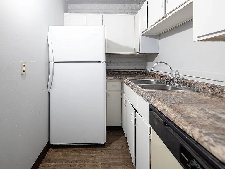 Lynnwood Garden Apartments — Photo 64