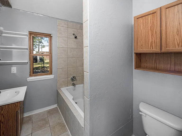 1703 NW Euclid Ave — Photo 11