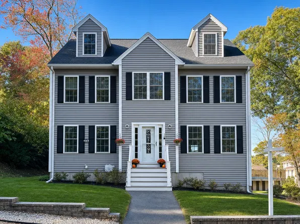 34 Amesbury Ave, Amesbury, MA 01913