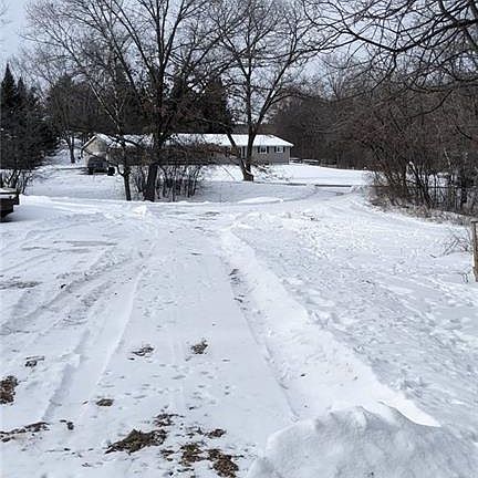 3rd image of 4487 Sportsman Dr