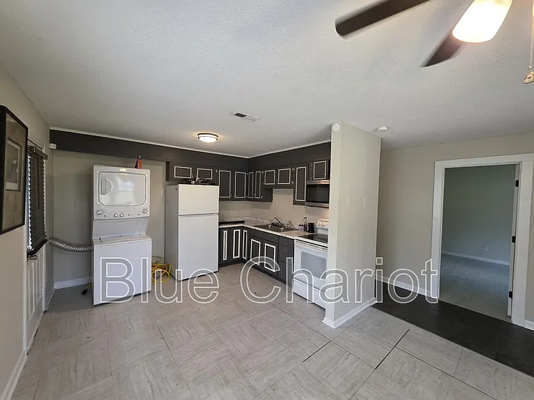 2313 Fitzgerald Ave — Photo 11