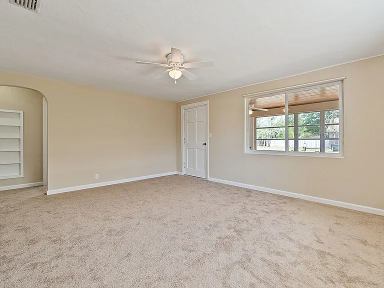 608 Missouri Ave — Photo 9