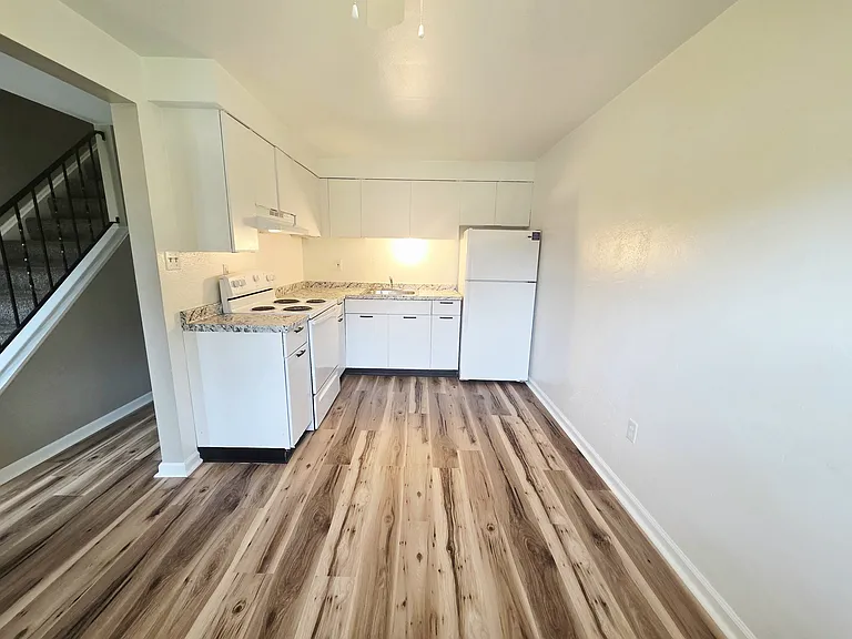 564 Caddy Dr — Photo 6