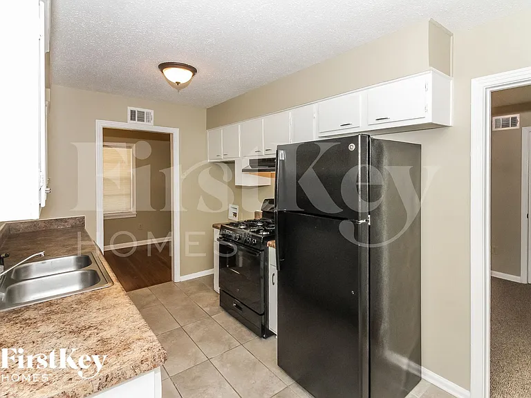 1347 Wilbec Rd — Photo 5
