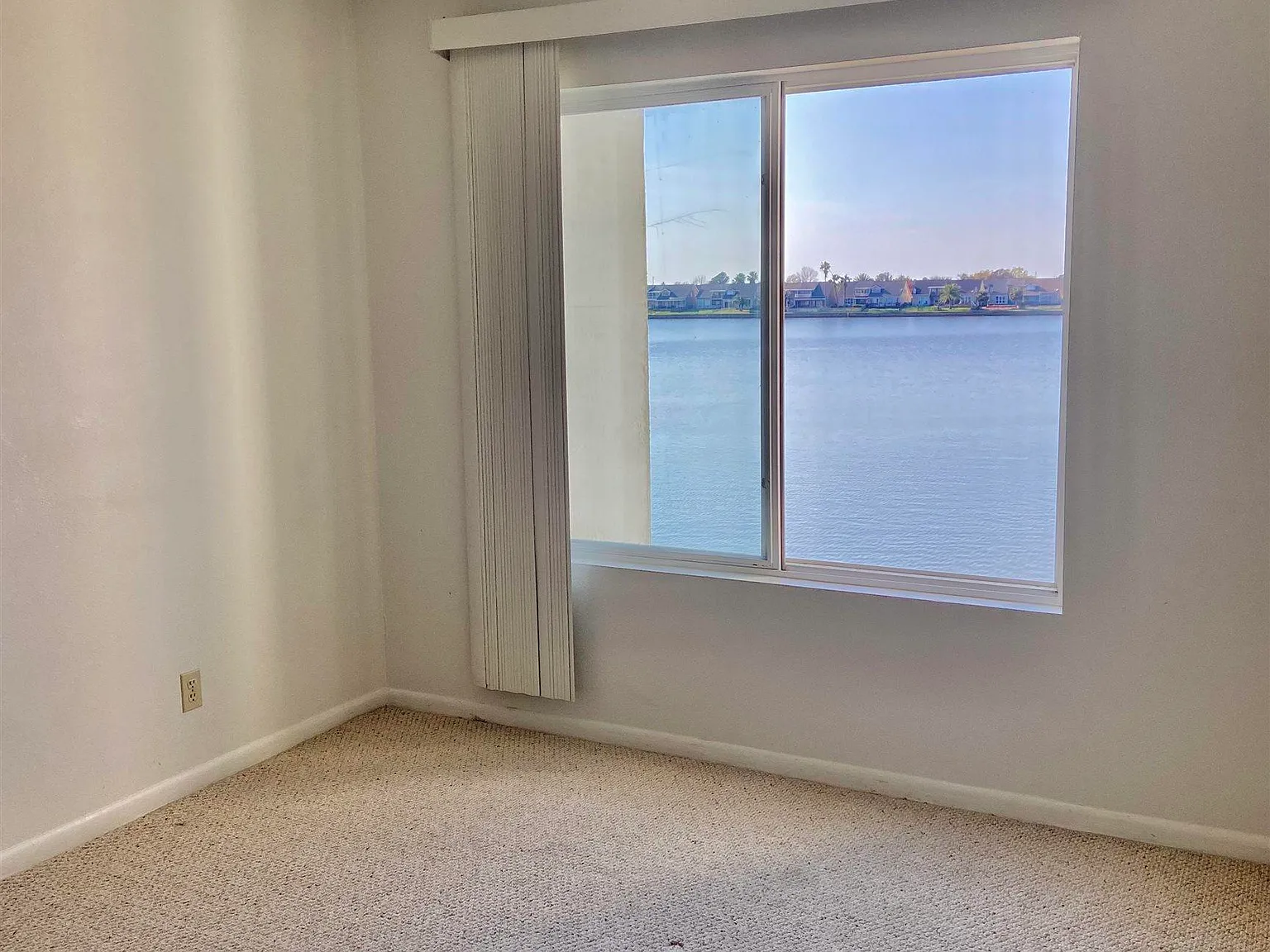1 bed, 682 sqft, $1,000 — Photo 4