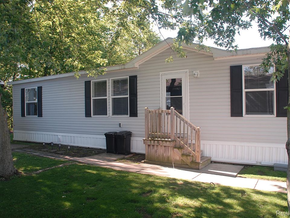 1st image of 1101 Forest Ln