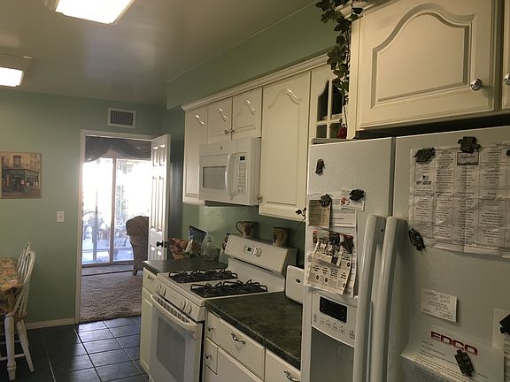 5th image of 15613 Gaymont Dr