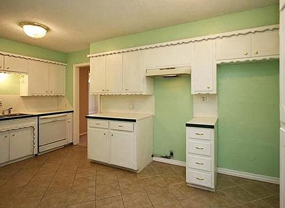 4th image of 4012 E Fairview Dr