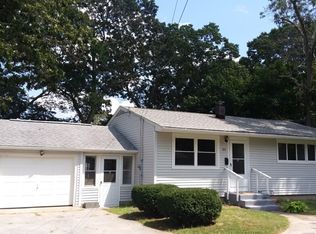 33 Oslo St, Groton, CT 06355