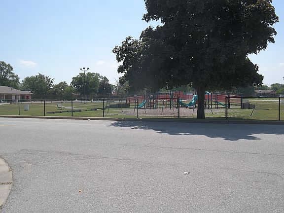 5th image of 2939 Orchard Dr