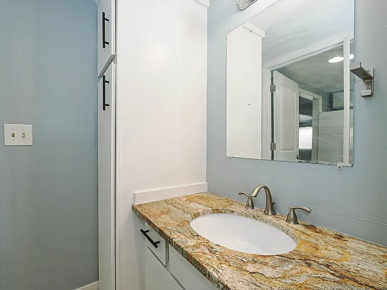 9062 S Daybreak Dr — Photo 14