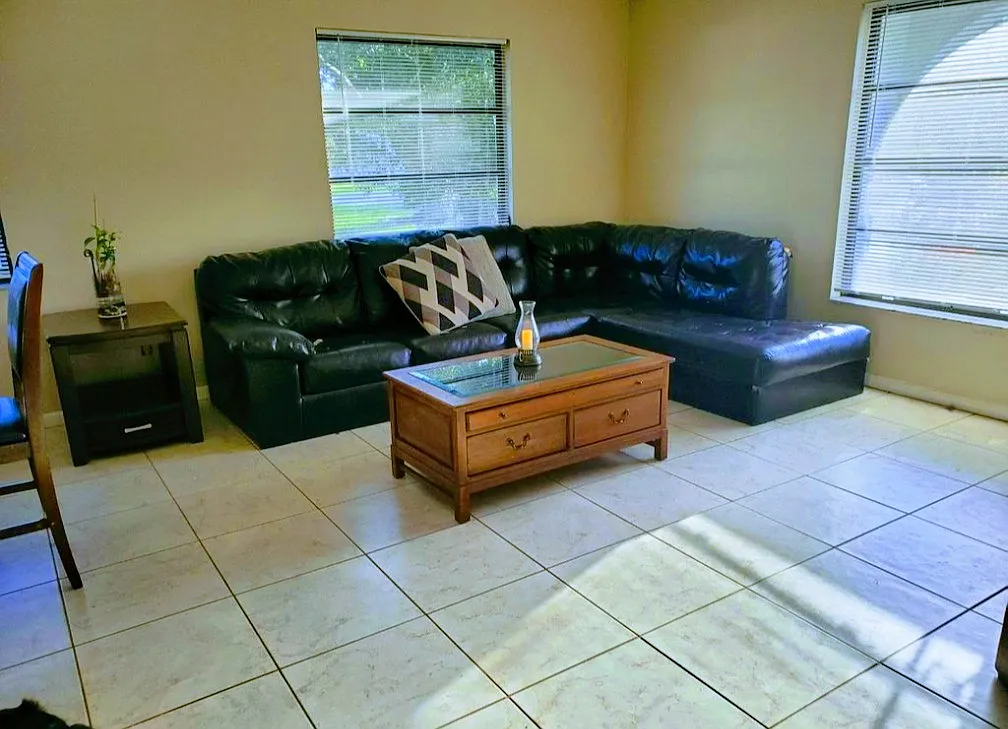 3 bed, 1450 sqft, $2,995 — Photo 3