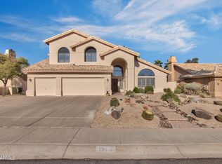 13415 S Warpaint Dr, Phoenix, AZ 85044