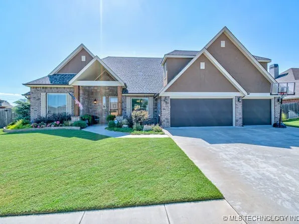 113 Prairie Ridge Dr, Bartlesville, OK 74006