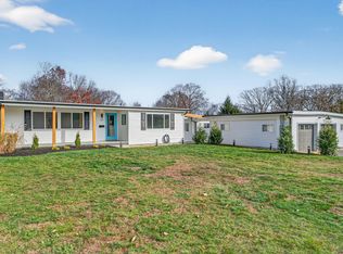 17 Lamphere Rd, Groton, CT 06355