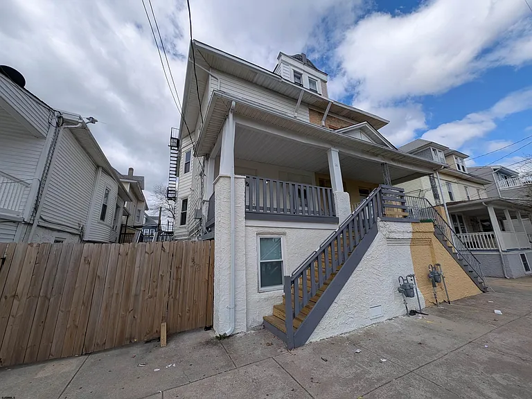 16 N Iowa Ave — Photo 14