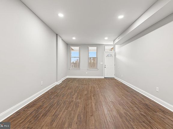 3rd image of 2202 Clifton Ave