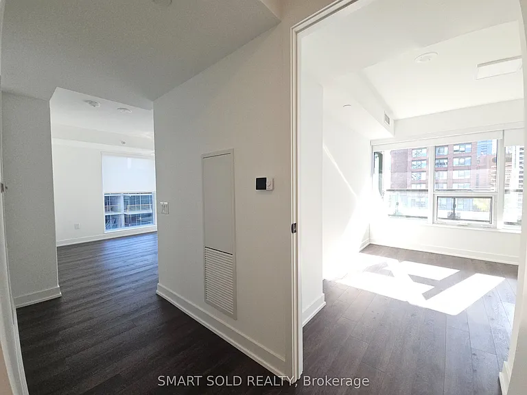 609 Sherbourne St #702 — Photo 5