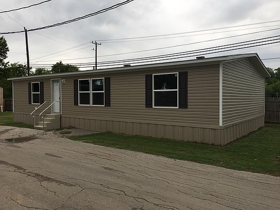 4th image of 842 Corinne Dr