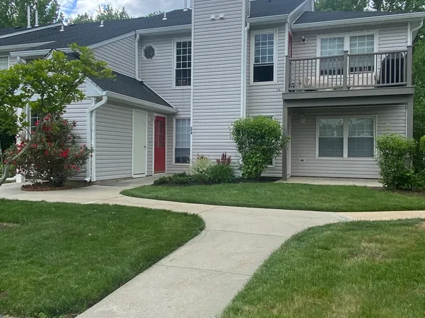 374 Hampton Pl, Morganville, NJ 07751
