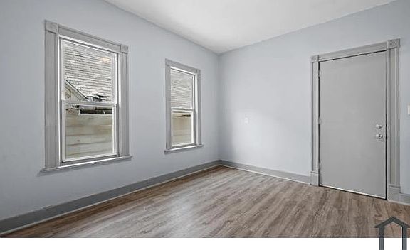 4th image of 2169 N 39th St